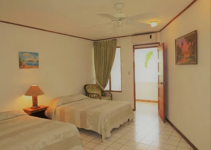 Hotel Flamingo Marina 4*